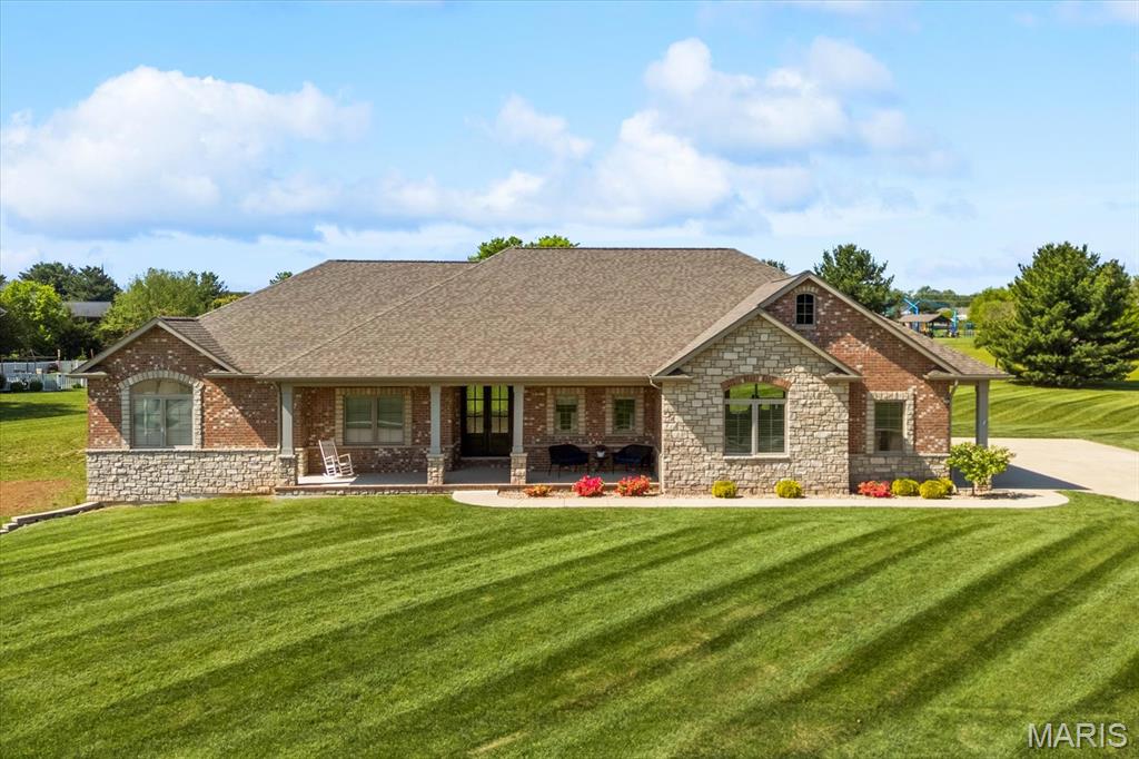 Photo of 701 Williams Landing Waterloo IL 62298
