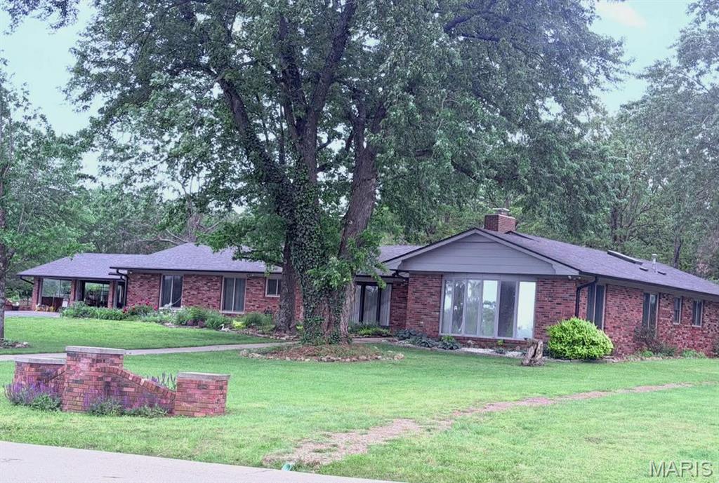 Photo of 26541 Lake Shore Rd Lebanon MO 65536