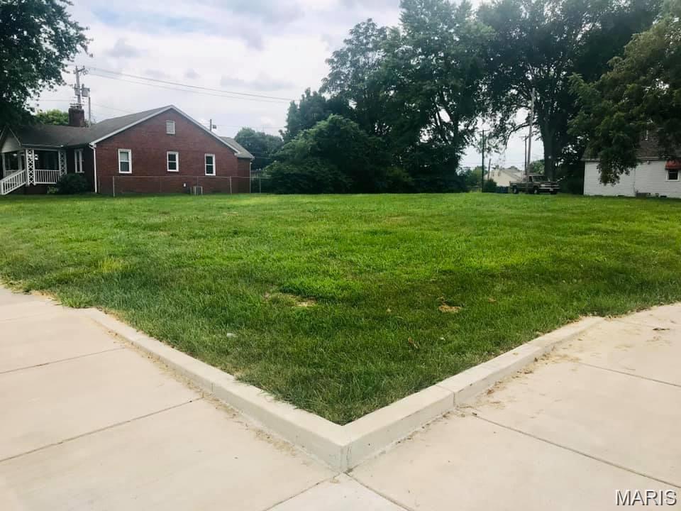 Photo of 119 N Hesperia Street Collinsville IL 62234
