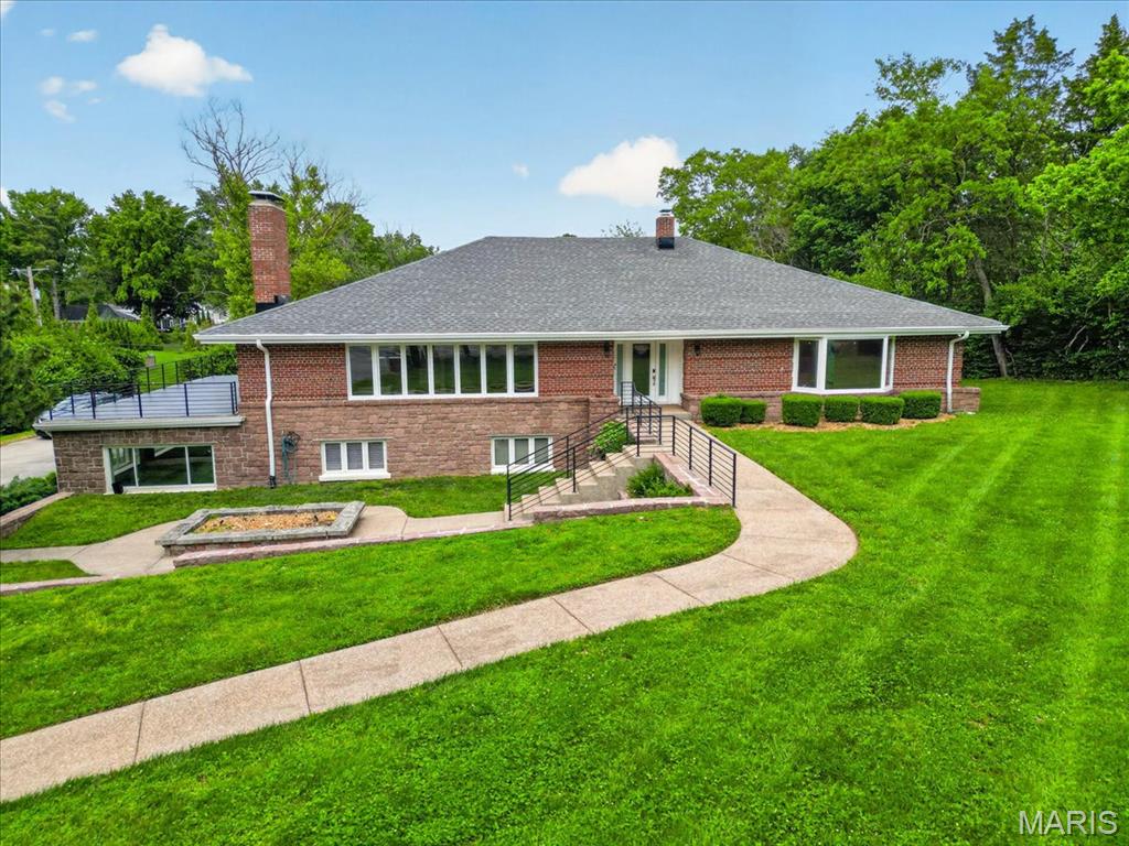 Photo of 11447 Clayton Road St Louis MO 63131
