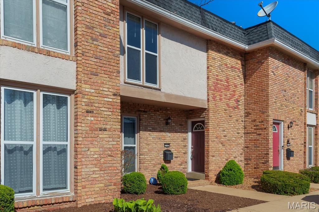 Photo of 1129 Rue La Ville #1129 Creve Coeur MO 63141