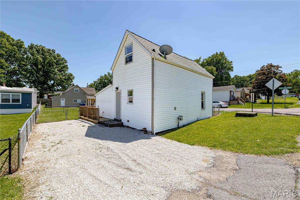 Photo of 419 Little Broadway Street Mehlville MO 63125