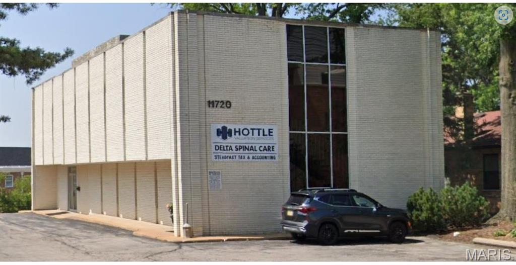 Photo of 11720 Old Ballas Road #C Creve Coeur MO 63141