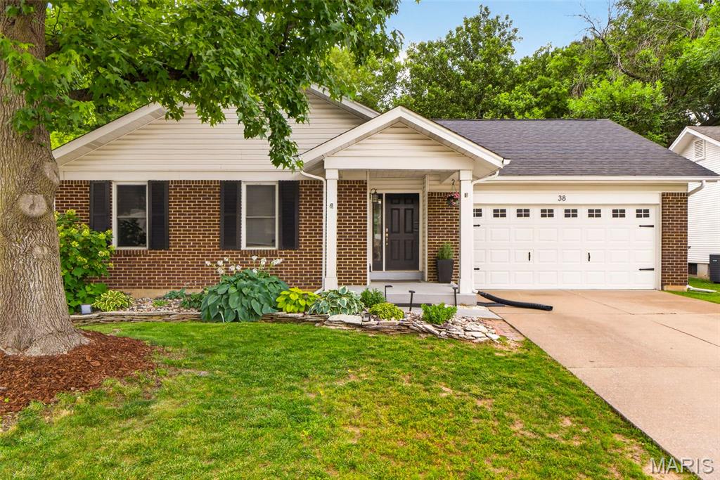 Photo of 38 Barrington Drive O'Fallon MO 63376