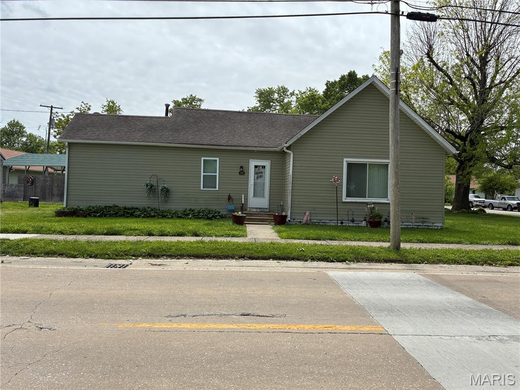 Photo of 592 Brown Avenue Livingston IL 62058