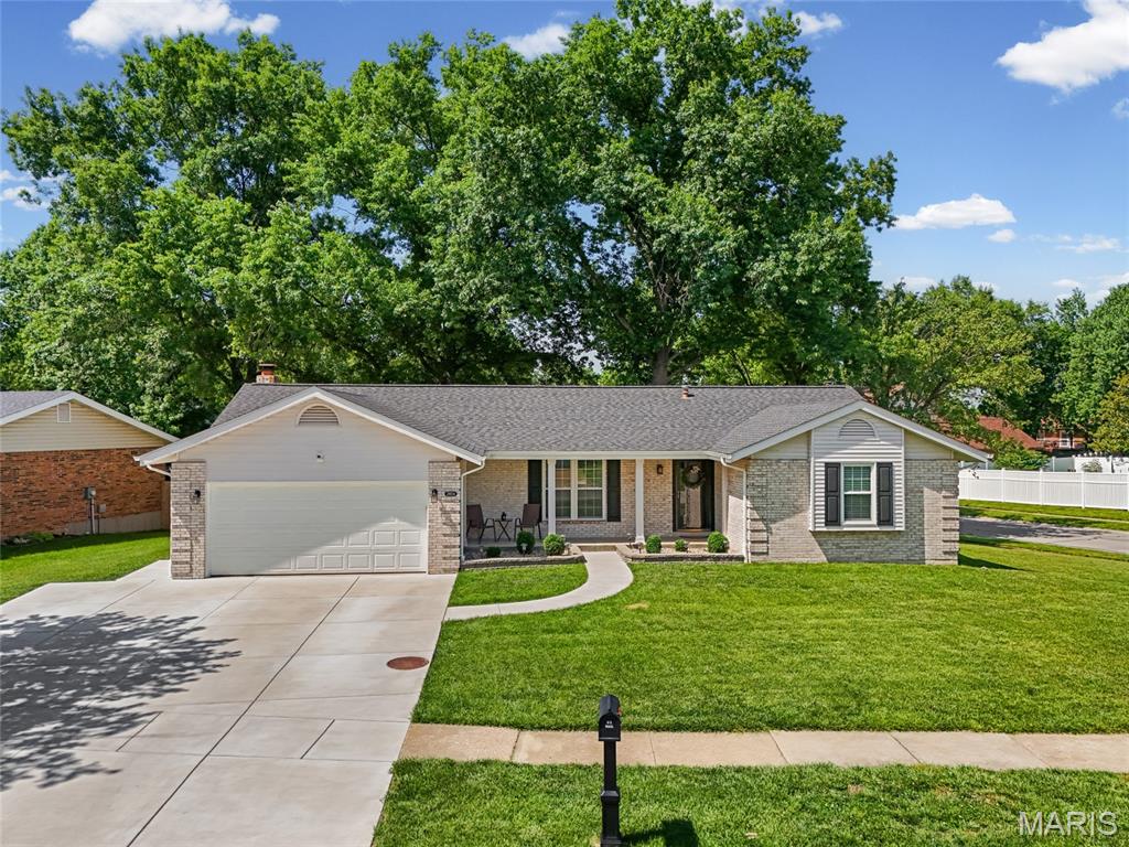 Photo of 2854 Queen Bee Lane Oakville MO 63129