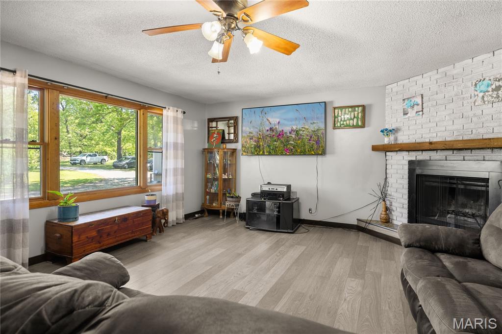 Photo of 59 Oak Hill Road Eldon MO 65026