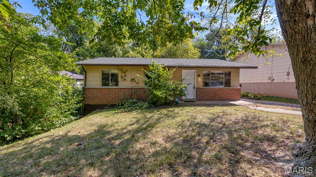 Photo of 10062 Bon Oak Drive St Louis MO 63136