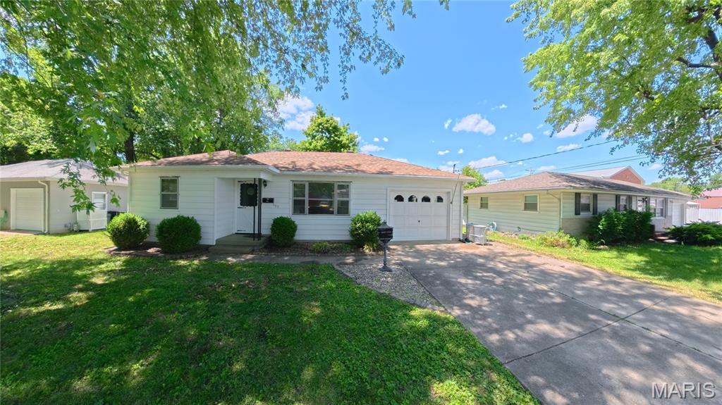 Photo of 659 N 38th Street Belleville IL 62226