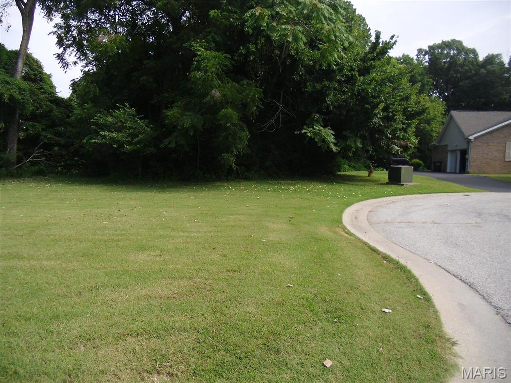 Photo of 83 Montclair Drive Fairview Heights IL 62208
