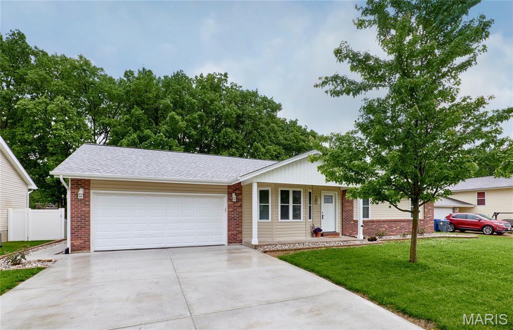 Photo of 806 S Yosemite Court St Peters MO 63376