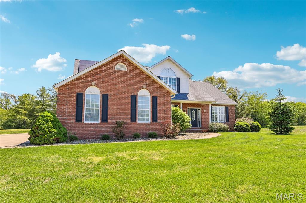 Photo of 2750 Governors Drive Carlyle IL 62231