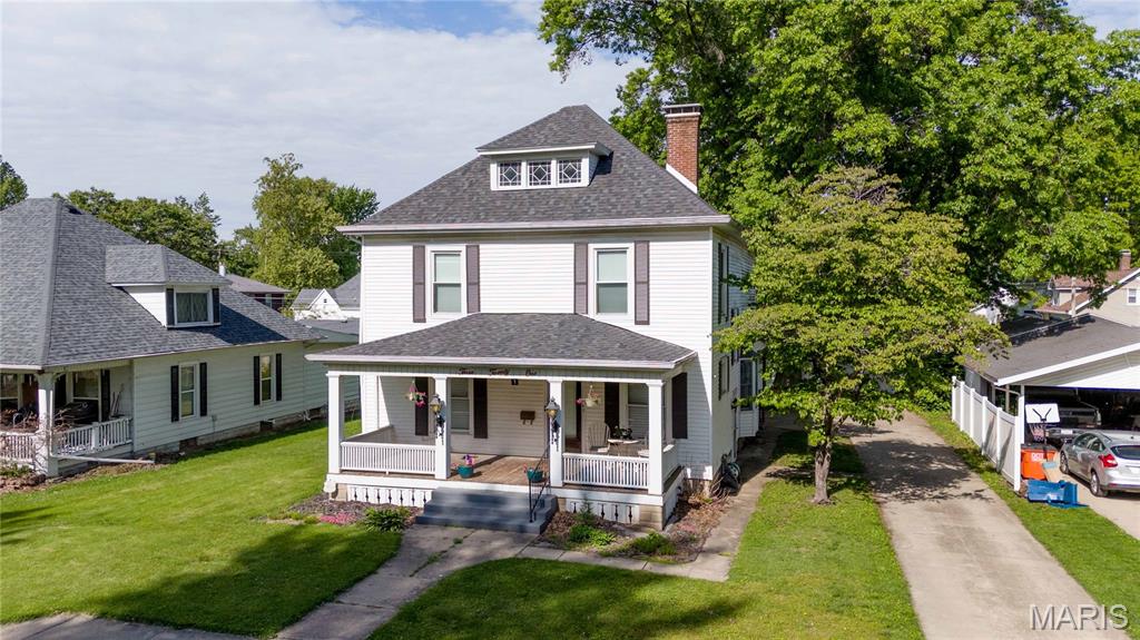 Photo of 321 N 1st Street Vandalia IL 62471