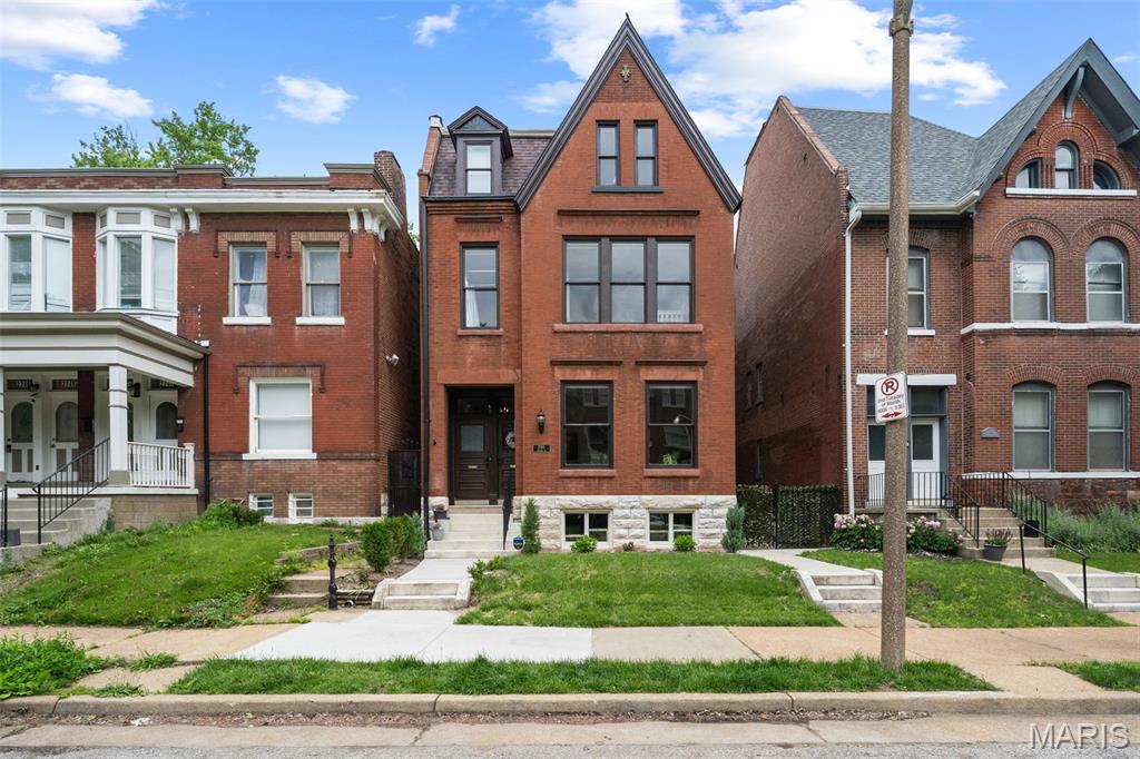 Photo of 2745 Armand Place St Louis MO 63104