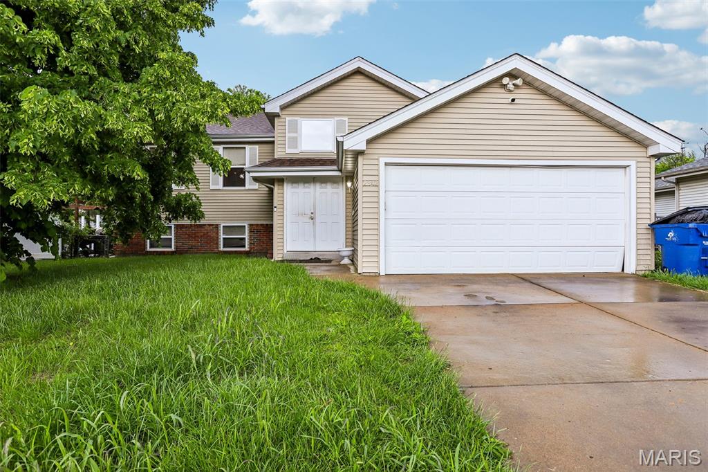 Photo of 2342 Farnham Lane Florissant MO 63033