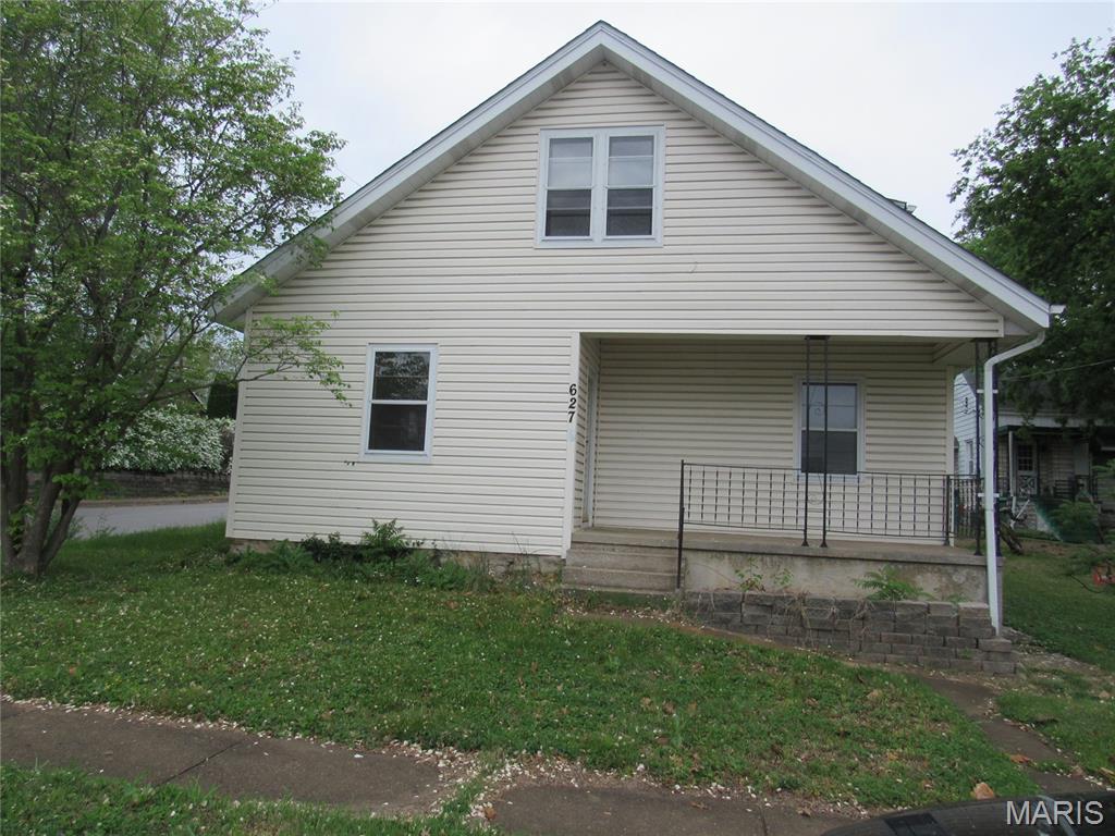 Photo of 627 S Benton Avenue St Charles MO 63301