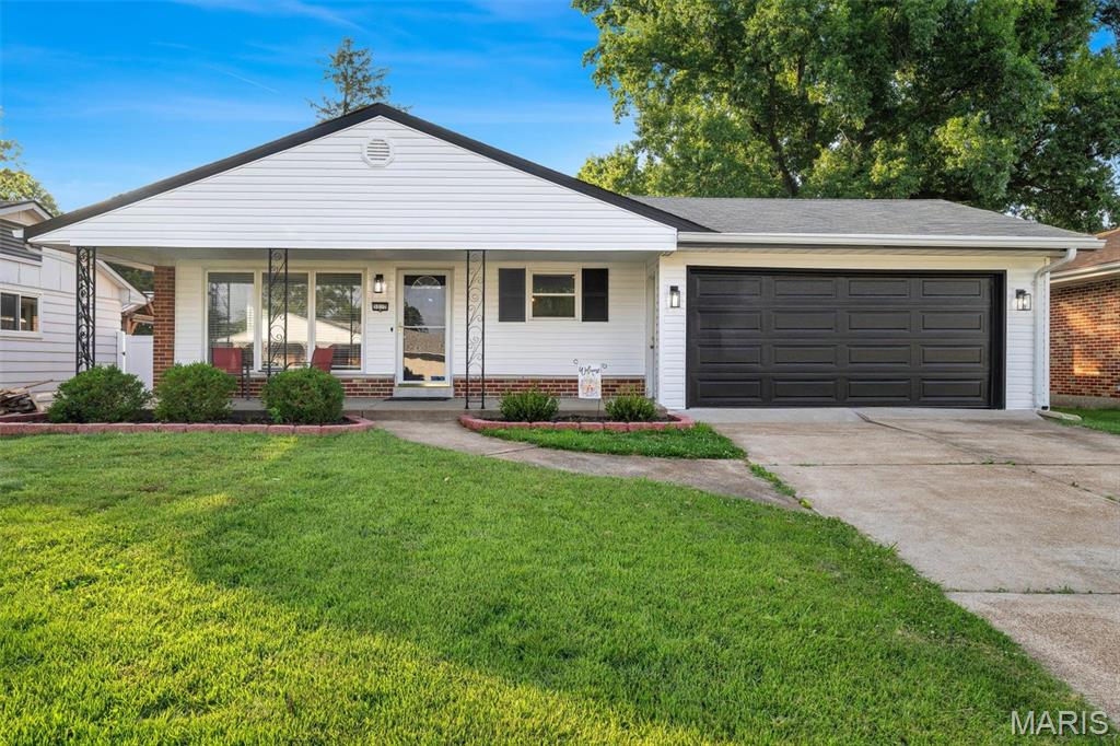 Photo of 3227 Bridgeridge Mehlville MO 63125