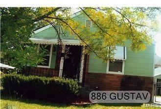 Photo of 886 Gustav Avenue St Louis MO 63147