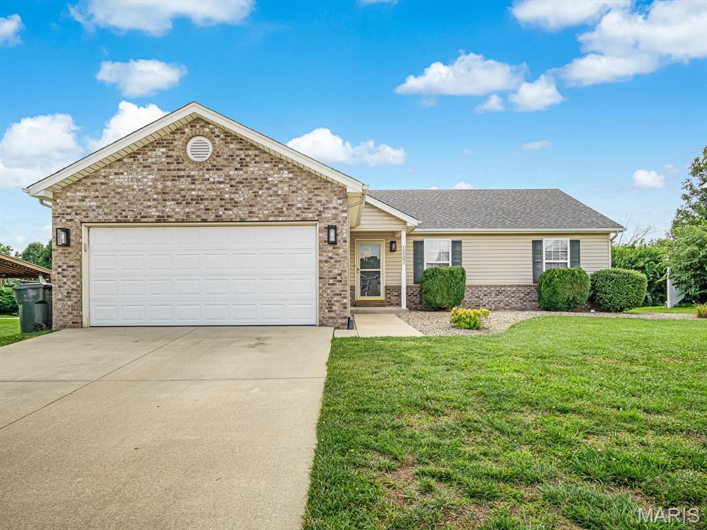 Photo of 1339 Summerfield Waterloo IL 62298