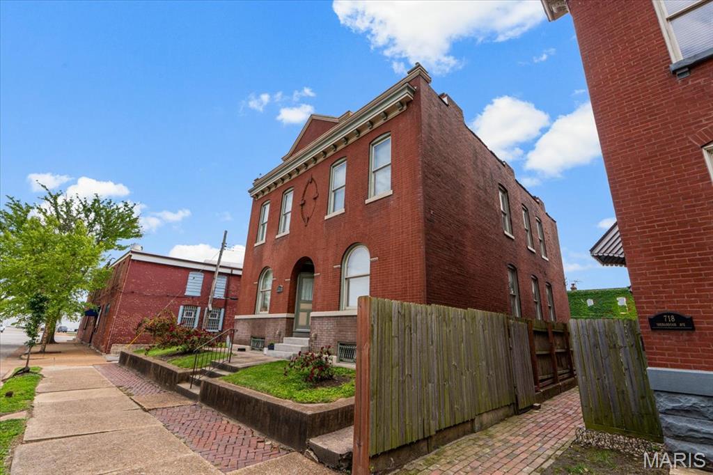 Photo of 712-14 Shenandoah Avenue St Louis MO 63104