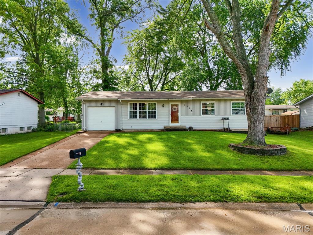Photo of 2558 Carousel Court Florissant MO 63031