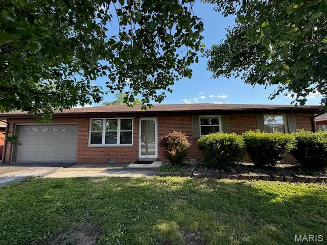 Photo of 4 Fontainebleau Drive Granite City IL 62040