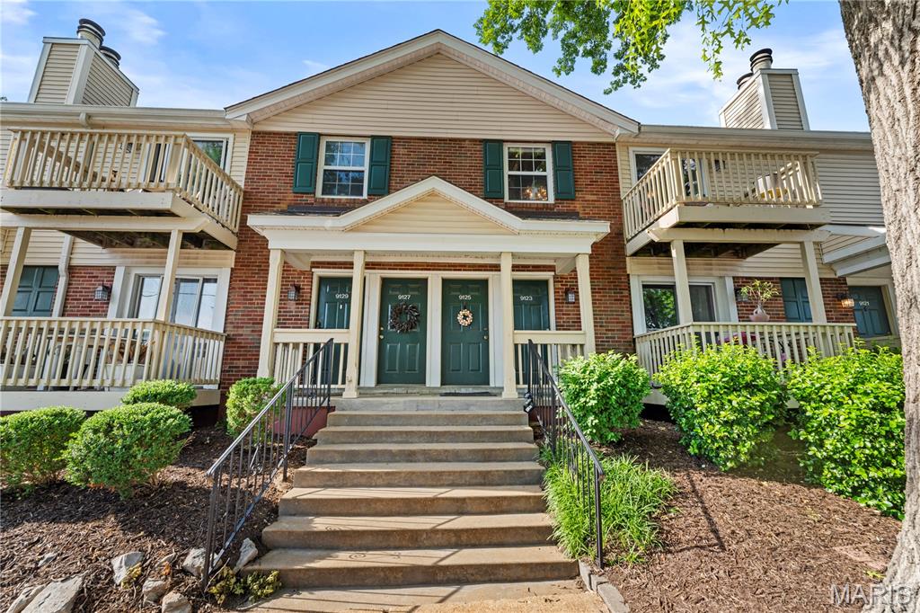 Photo of 9125 N Swan Circle Brentwood MO 63144