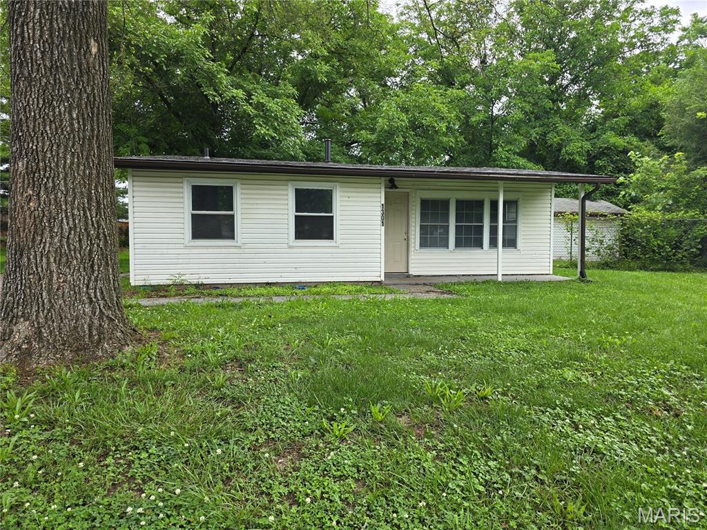 Photo of 1301 Saint Zita Lane Cahokia IL 62206