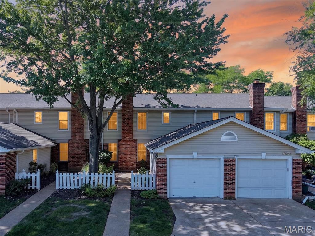 Photo of 13304 Streamwood Drive St Louis MO 63141