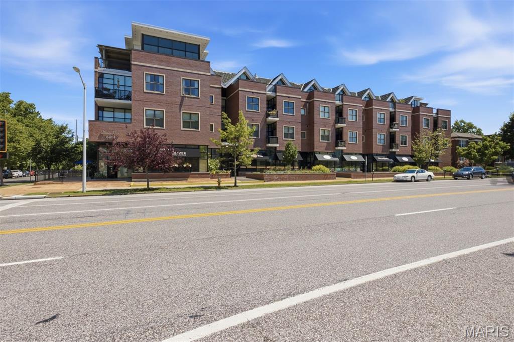 Photo of 6451 Clayton Road #208 Clayton MO 63117