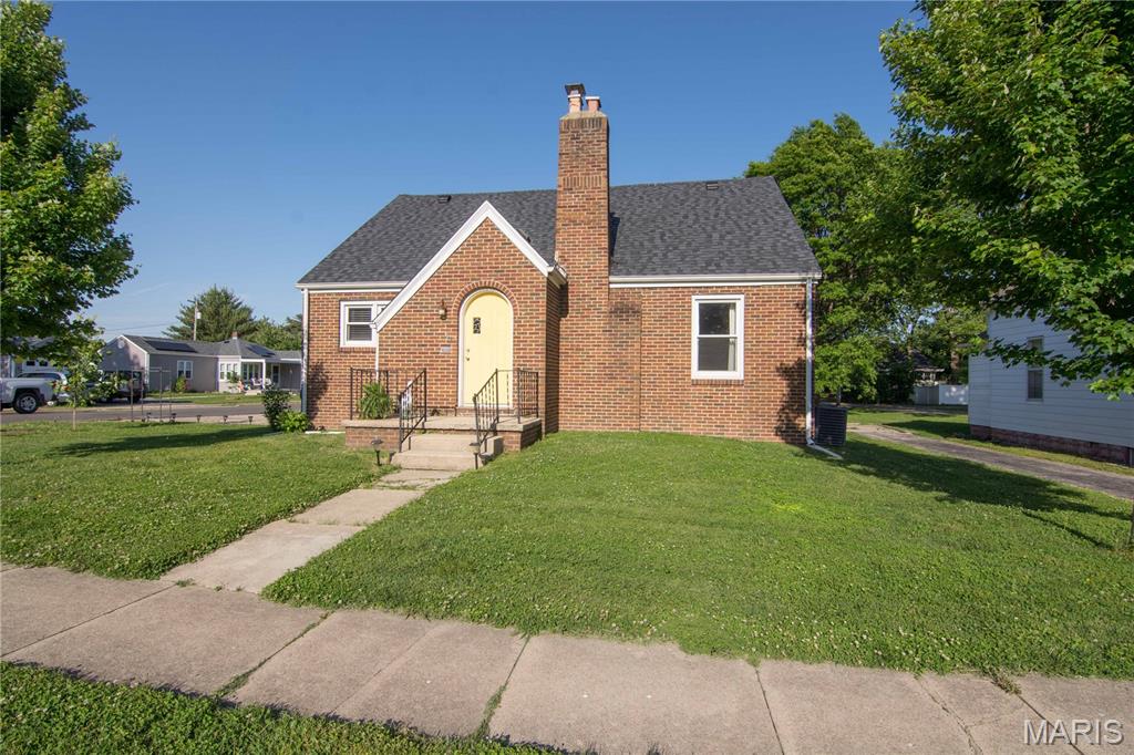 Photo of 622 N 8th Street Vandalia IL 62471