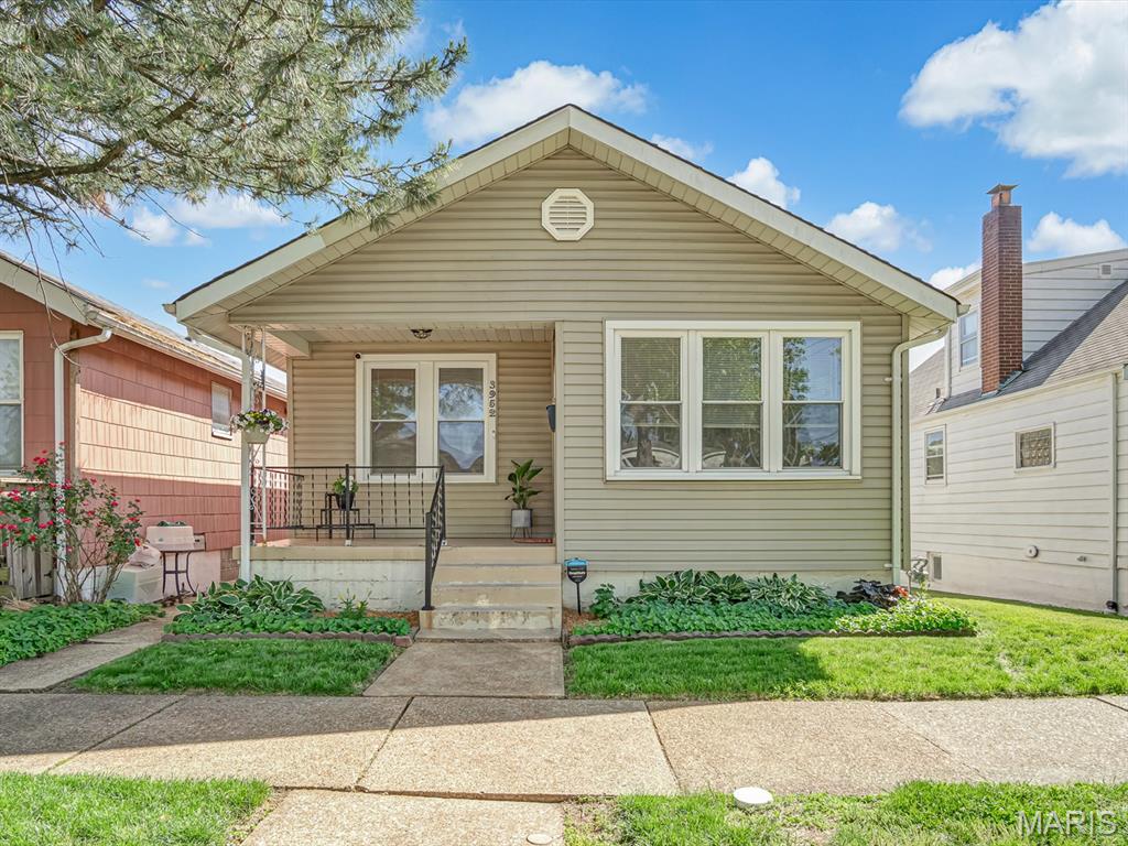Photo of 3952 Itaska Street St Louis MO 63116