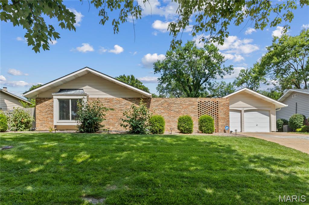 Photo of 486 Ironwood Drive Ballwin MO 63011