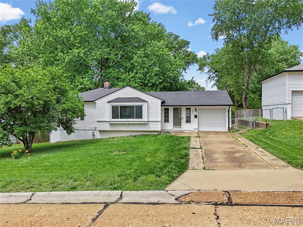 Photo of 9557 Cantwell Drive Affton MO 63123