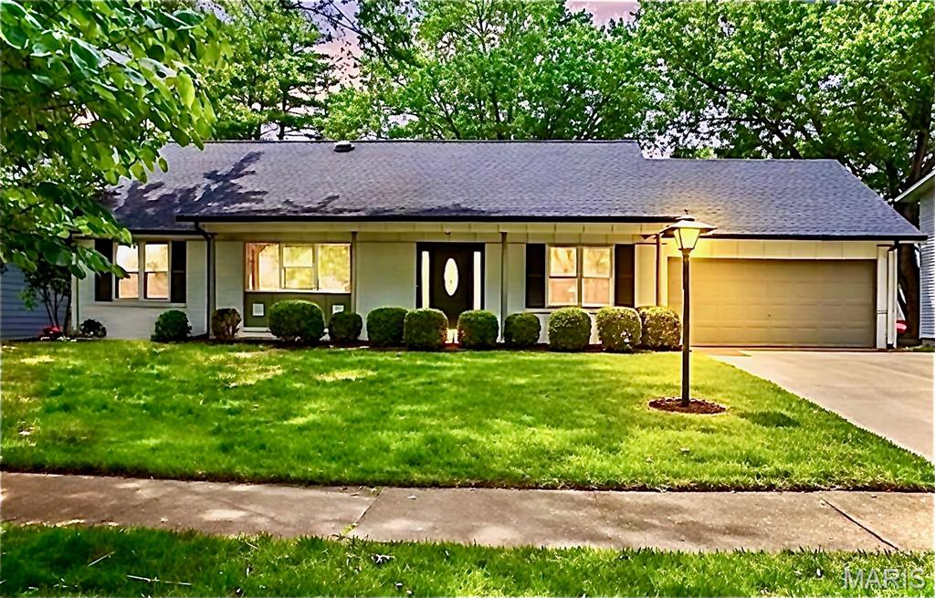 Photo of 1015 Fernway Lane St Louis MO 63141