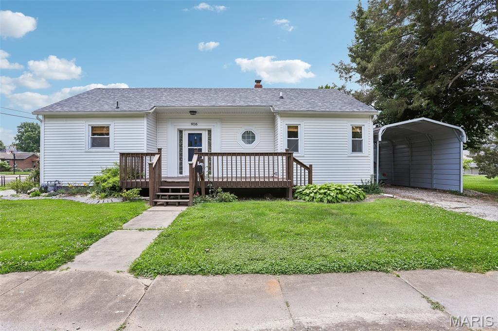 Photo of 906 Page Street Staunton IL 62088