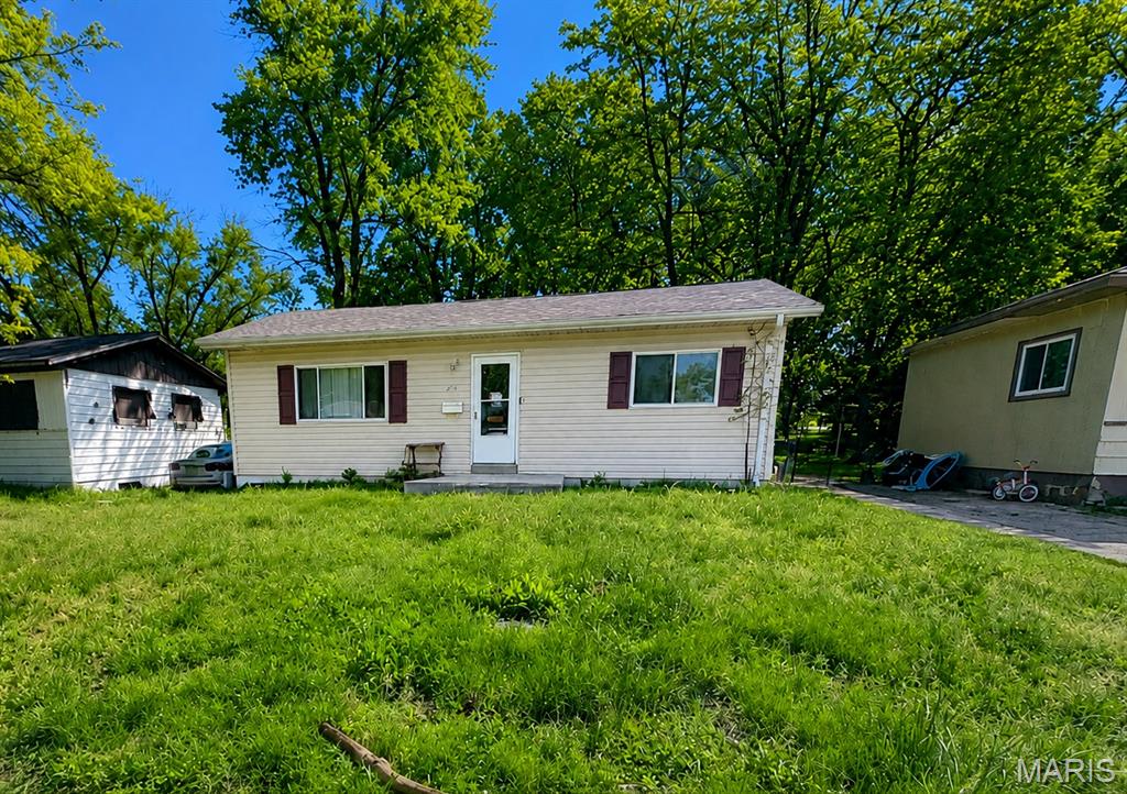 Photo of 10512 Earl Drive St Louis MO 63136