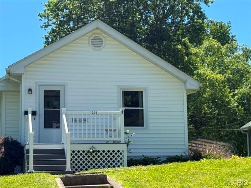 Photo of 1220 W Edwards Street Vandalia IL 62471