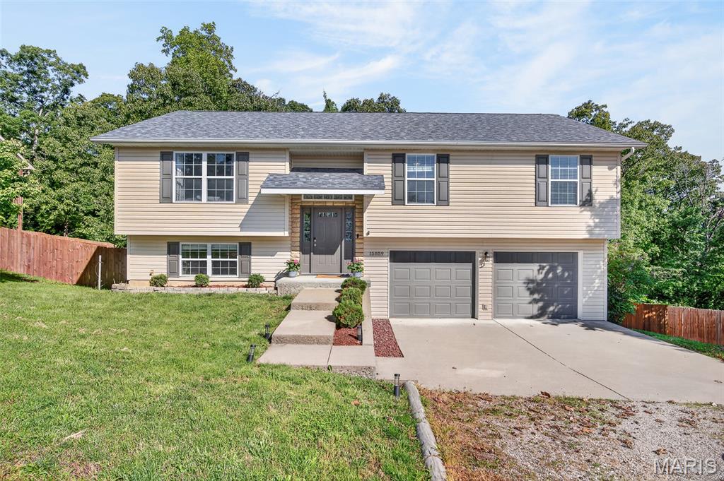 Photo of 15859 Tundra Street St Robert MO 65584