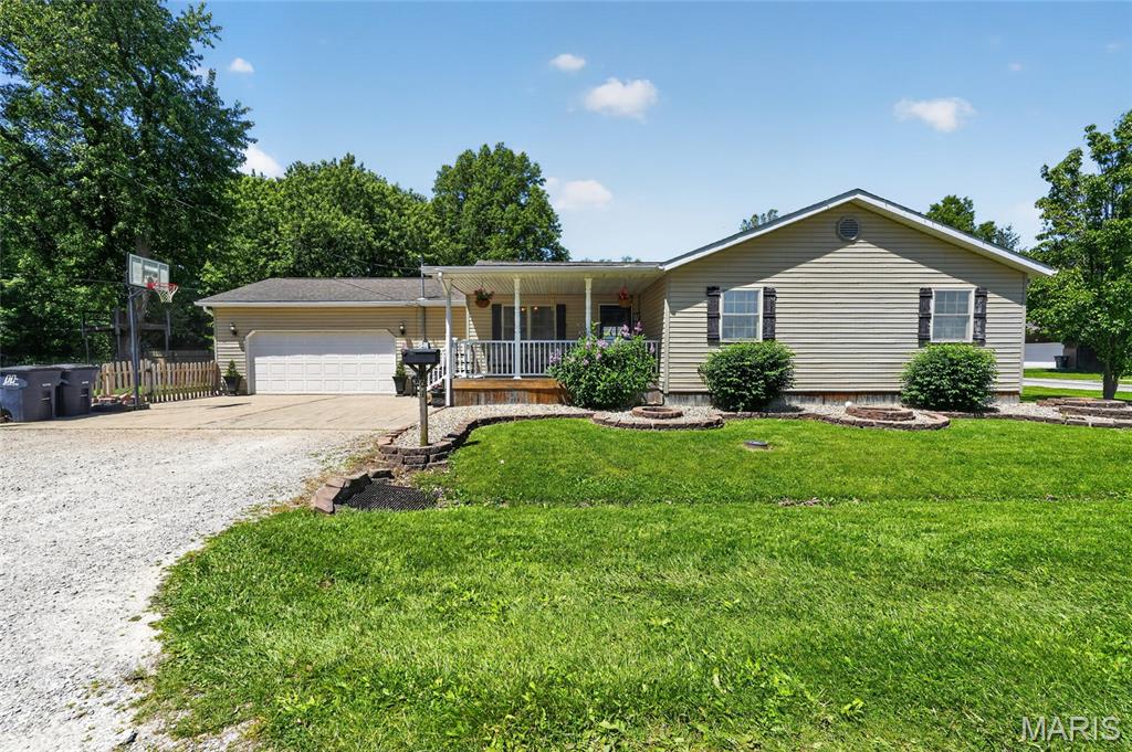 Photo of 701 Mill Street Mount Olive IL 62069