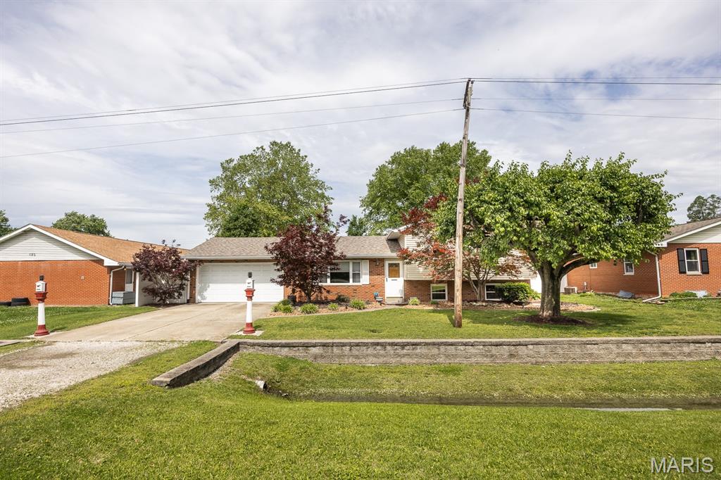Photo of 1154 Saint Thomas Road Granite City IL 62040