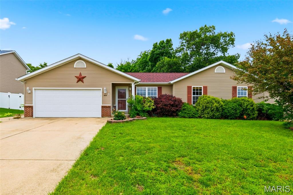 Photo of 1025 Cambden Yard Drive Warrenton MO 63383