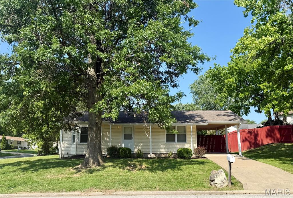 Photo of 1415 Cinnamon Hills Drive St Peters MO 63303