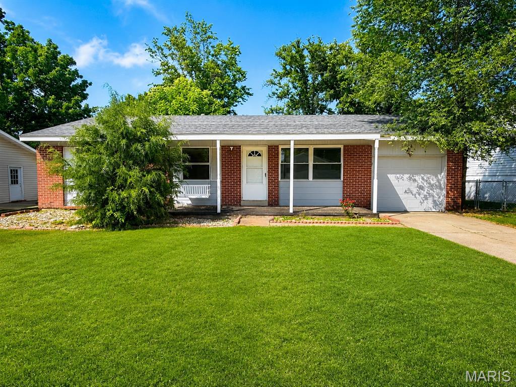 Photo of 21 Saint Lawrence Drive St Peters MO 63376