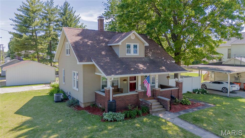 Photo of 120 W Saint Clair Street Vandalia IL 62471