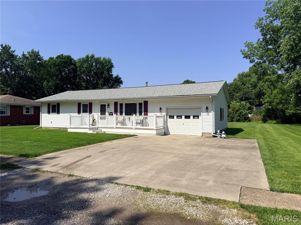 Photo of 526 Harrington Street Carlinville IL 62626