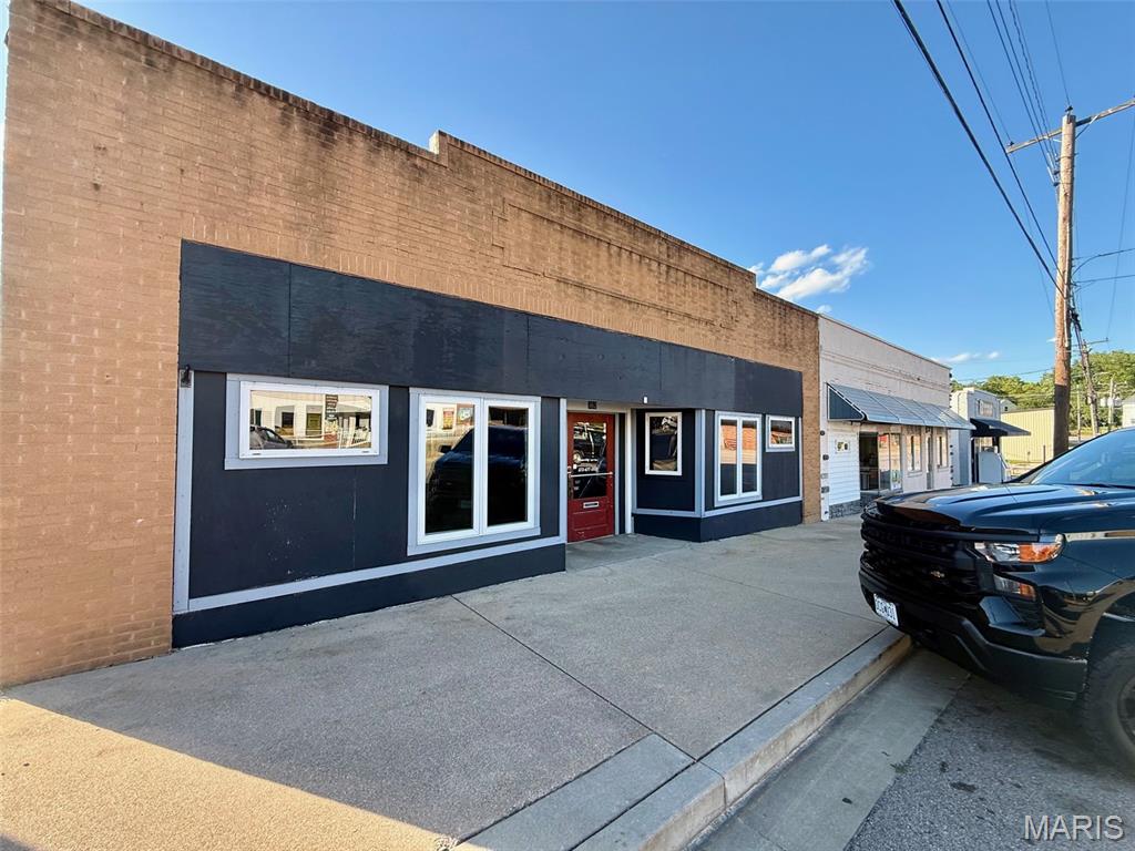 Photo of 362 E Pine Street Bourbon MO 65441
