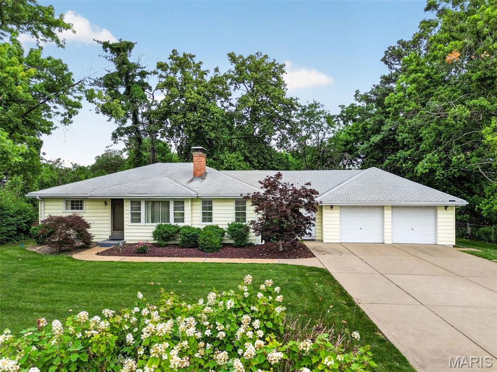 Photo of 11147 Olive Boulevard Creve Coeur MO 63141
