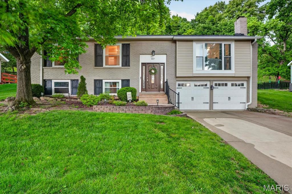 Photo of 837 Pontoison Drive Manchester MO 63021