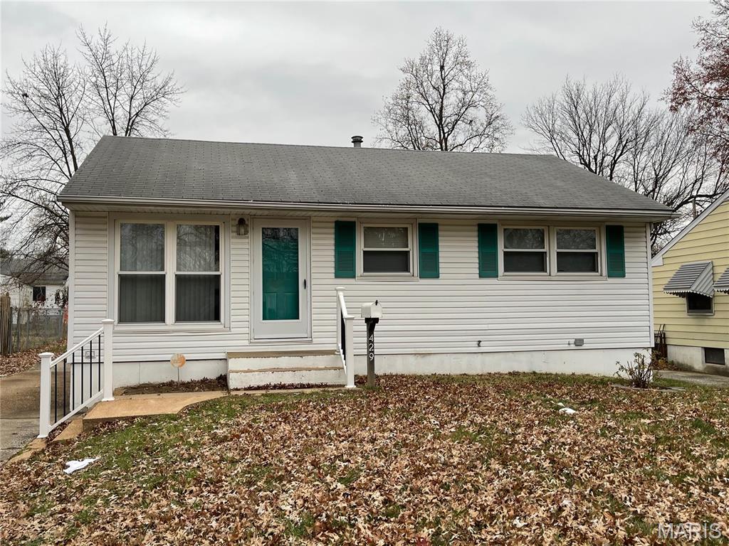 Photo of 429 Shepley Drive St Louis MO 63137